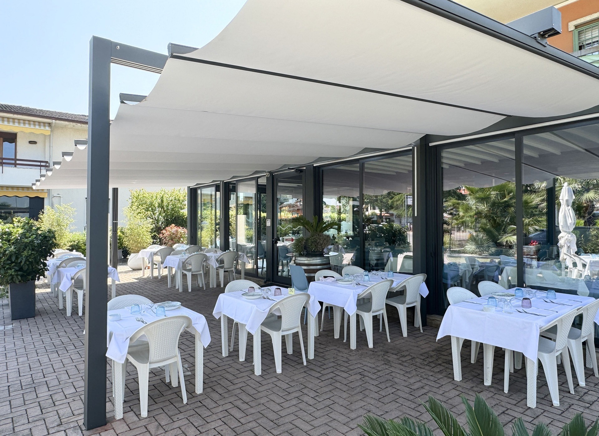 vela scorrevole ombreggiante per pescheria